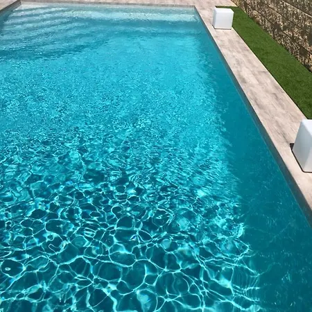 Villa Mondrian Puerto Marino