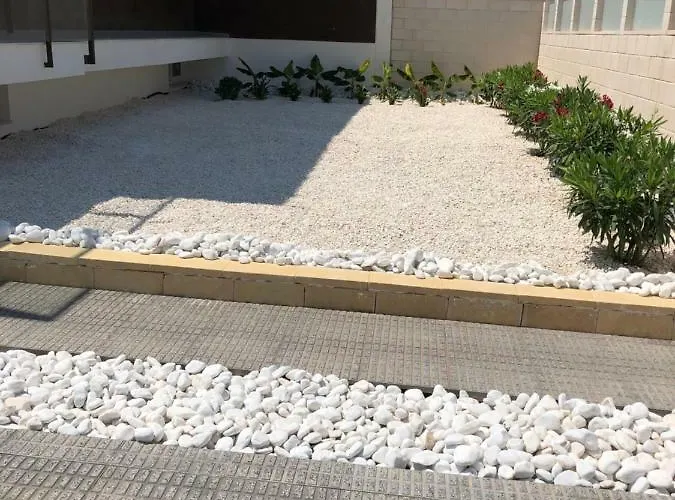 Villa Mondrian Puerto Marino