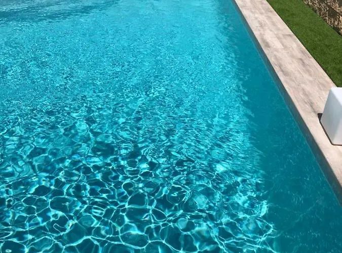 Villa Mondrian Puerto Marino